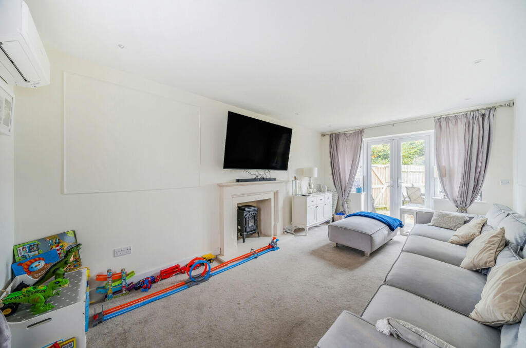 Additional property image - Rainbow Road, Matching Tye, Harlow, Essex, CM17