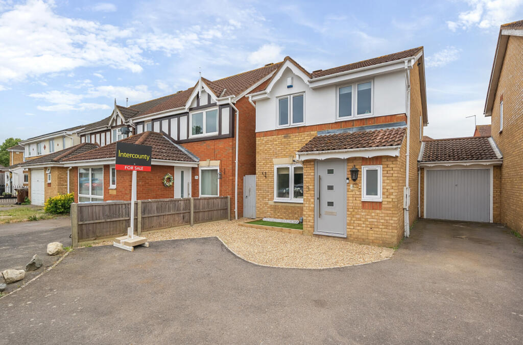 Main image of property: Heathcote Gardens, Harlow, Essex, CM17