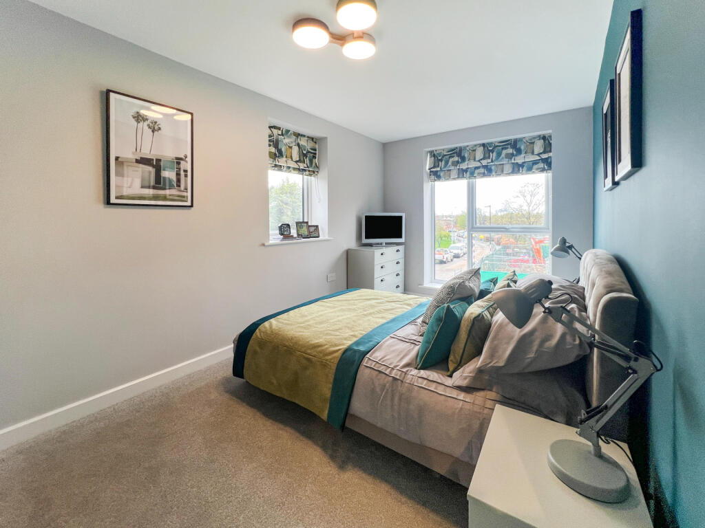 Additional property image - Oakview Walk, Harlow, Essex, CM18
