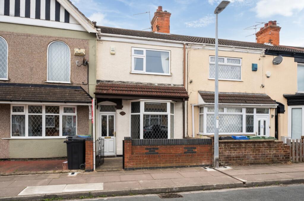 3 bedroom terraced house for sale in Weelsby Street, Grimsby