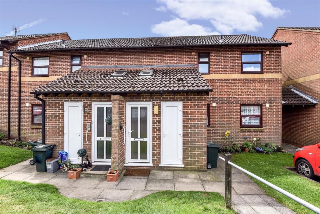 1 bedroom retirement property for sale in Cherwell Close, Croxley Green