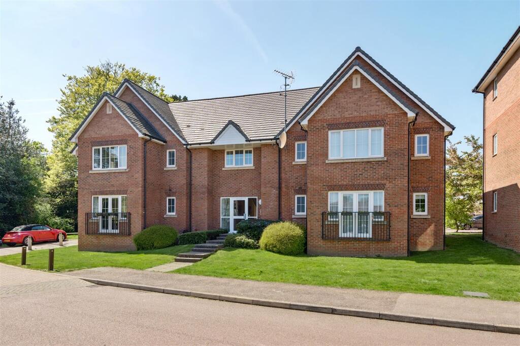 Main image of property: St. Mawes Close, Croxley Green