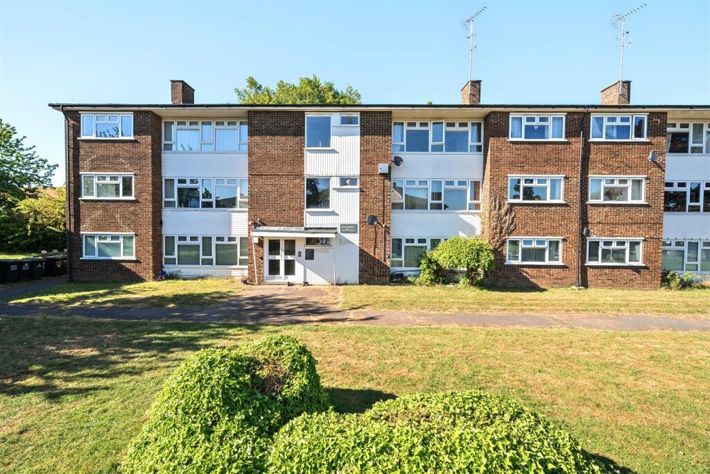 Main image of property: Grove Crescent, Croxley Green