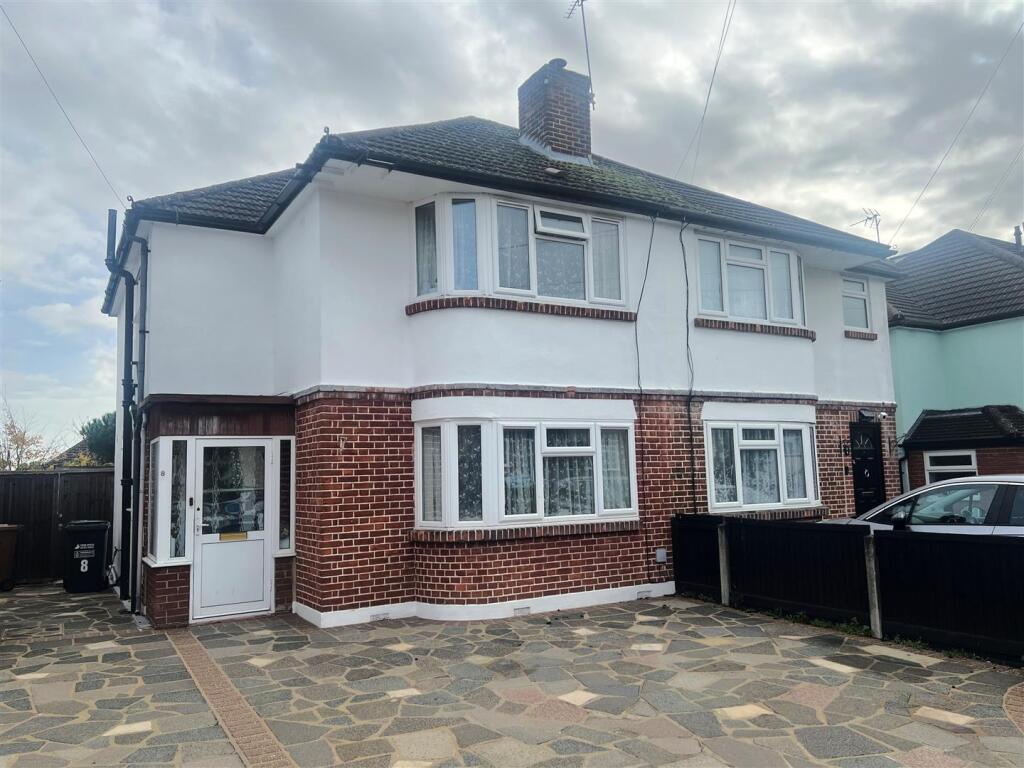 Main image of property: Beechcroft Avenue, Croxley Green, Rickmansworth