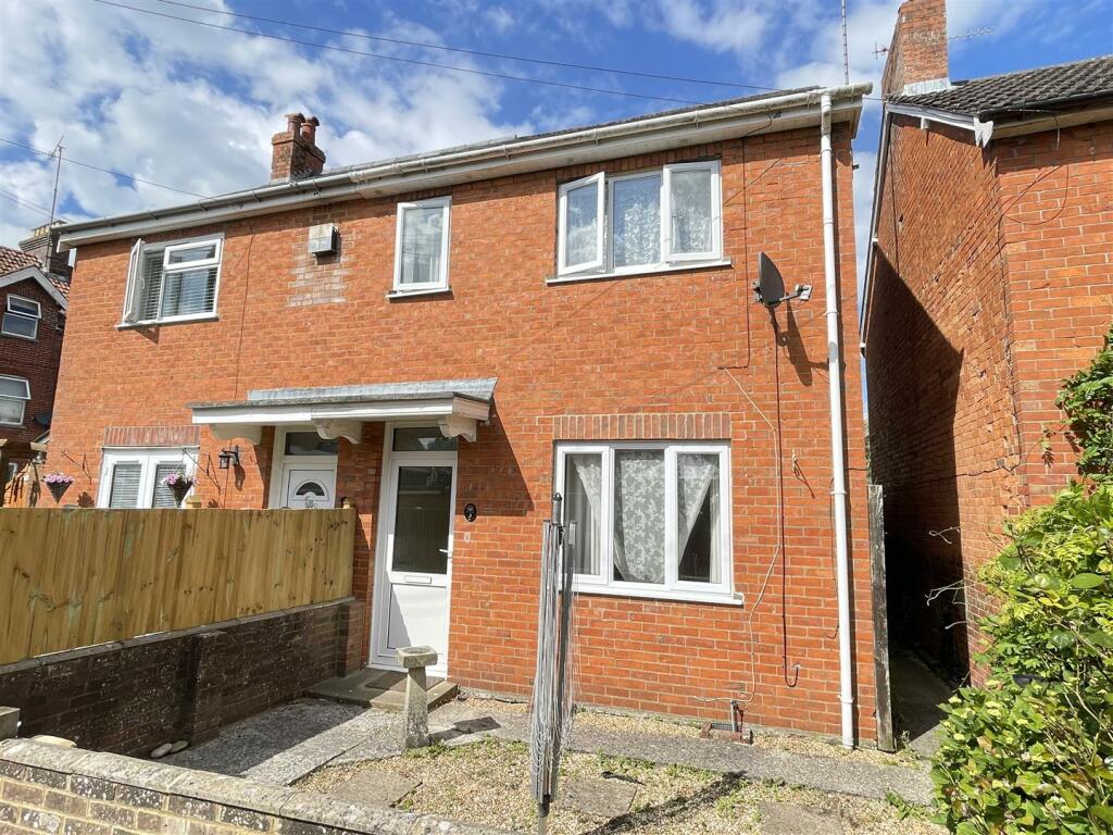 3 bedroom semidetached house for sale in WILTON Northleigh Terrace, SP2