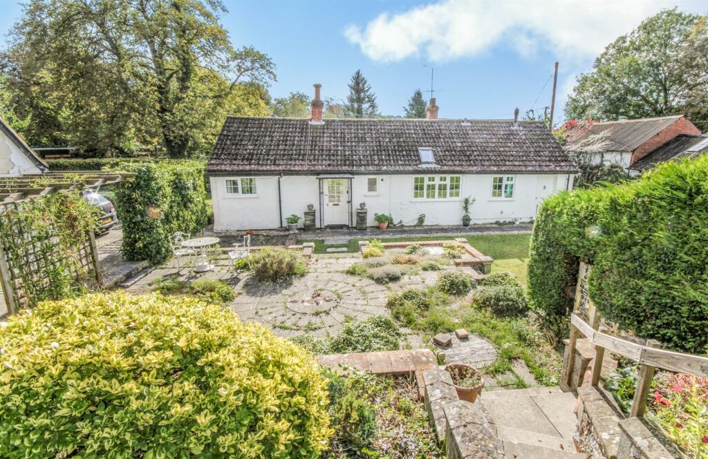 3 bedroom detached bungalow for sale in Elston, Shrewton, Salisbury, SP3