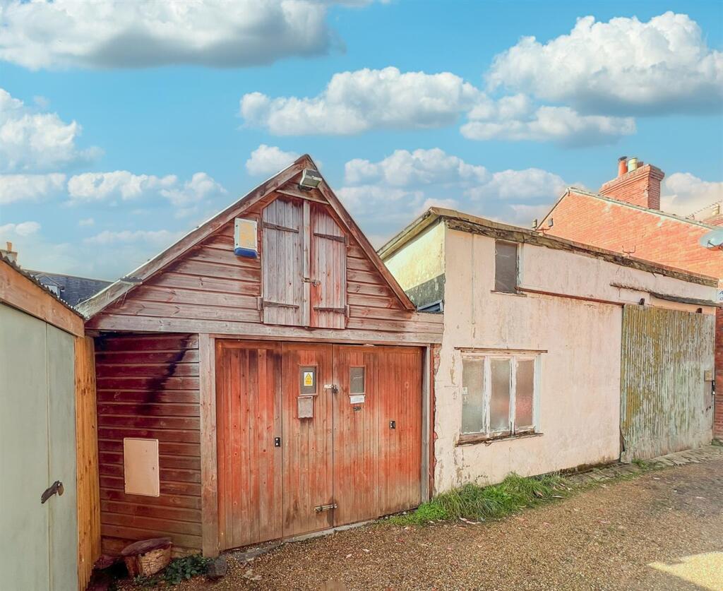 Main image of property: Hardings Depot, Albany Terrace