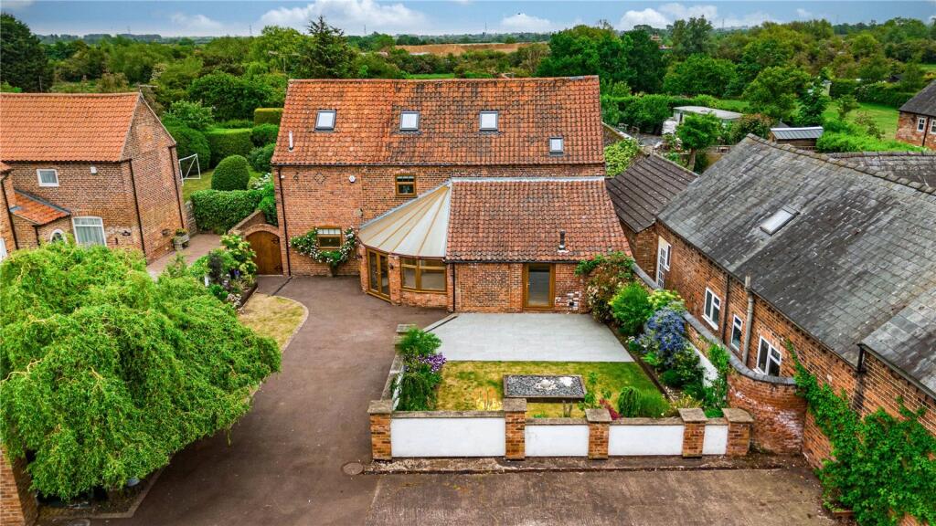 Main image of property: Great North Road, Cromwell, Newark, Nottinghamshire, NG23
