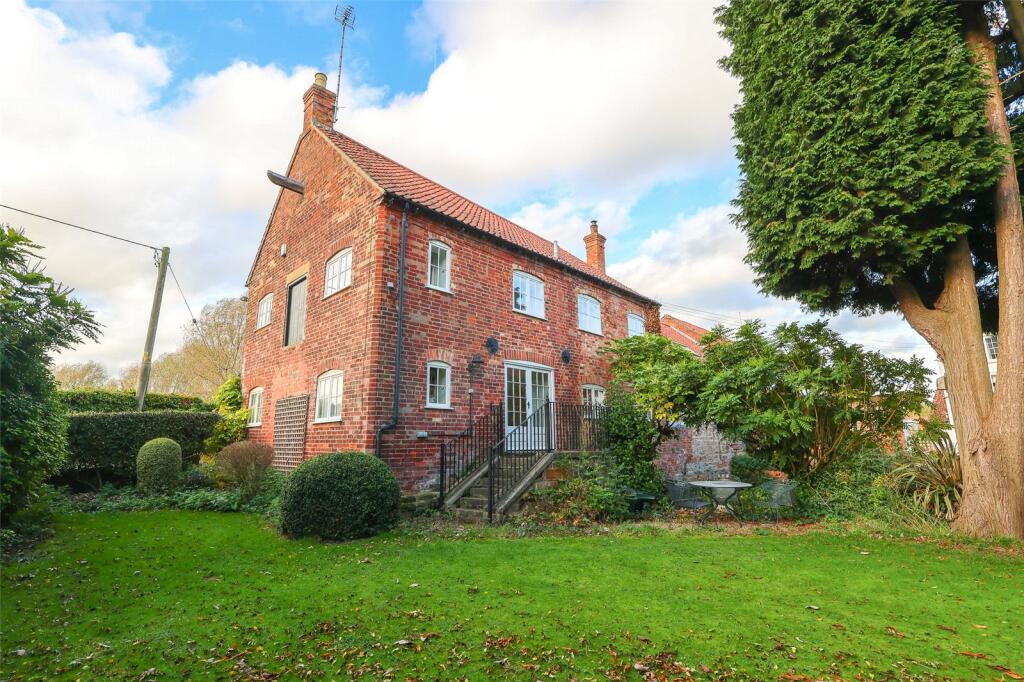 Main image of property: Epperstone Road, Lowdham, Nottingham, Nottinghamshire, NG14