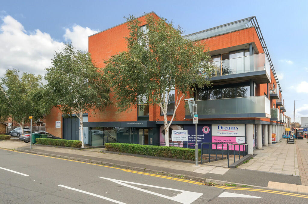 3 bedroom apartment for sale in Westholme Gardens, Ruislip, Middlesex, HA4