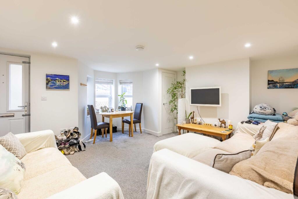 Additional property image - Dean Lane, Southville, Bristol