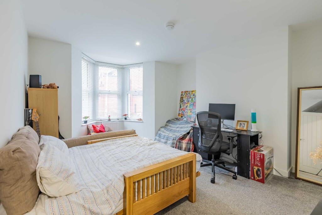 Additional property image - Dean Lane, Southville, Bristol