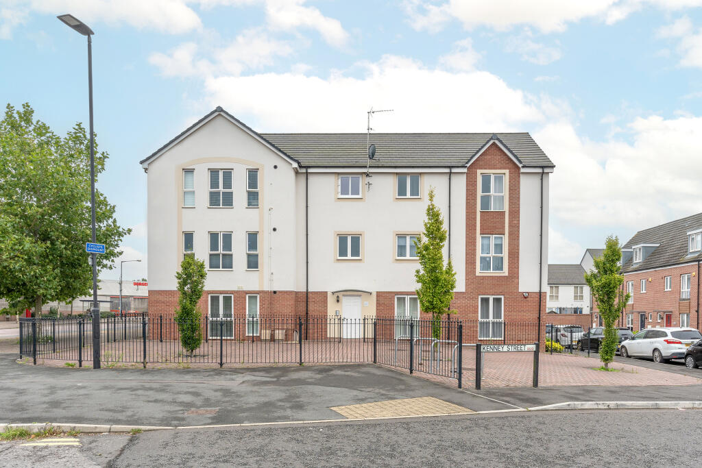 2 bedroom flat for sale in Kenney Street, Bristol, BS13