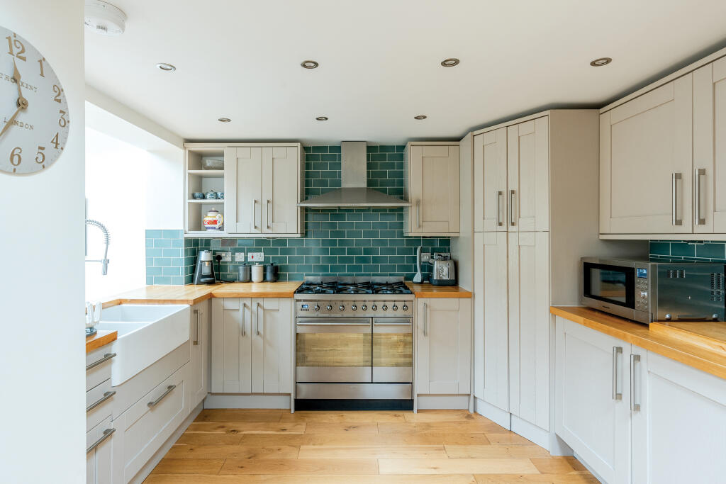 Additional property image - Raymend Road, Victoria Park, Bristol