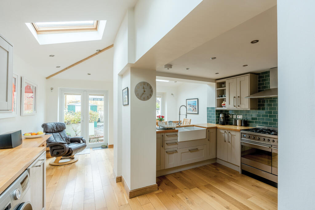 Additional property image - Raymend Road, Victoria Park, Bristol