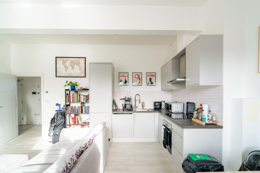 Additional property image - Lombard Place, Brook Hill, Southville, Bristol