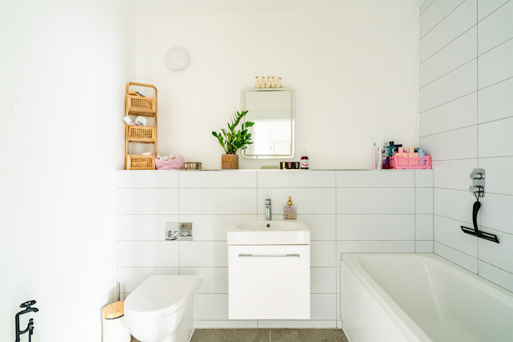 Additional property image - Lombard Place, Brook Hill, Southville, Bristol