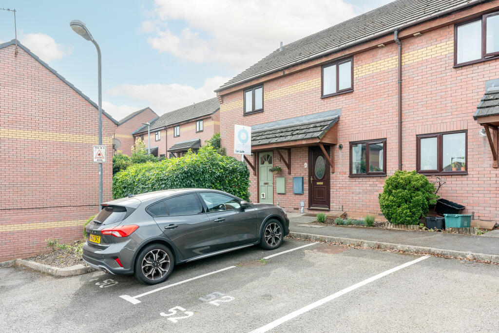 2 bedroom terraced house for sale in Angers Road, Totterdown, Bristol, BS4