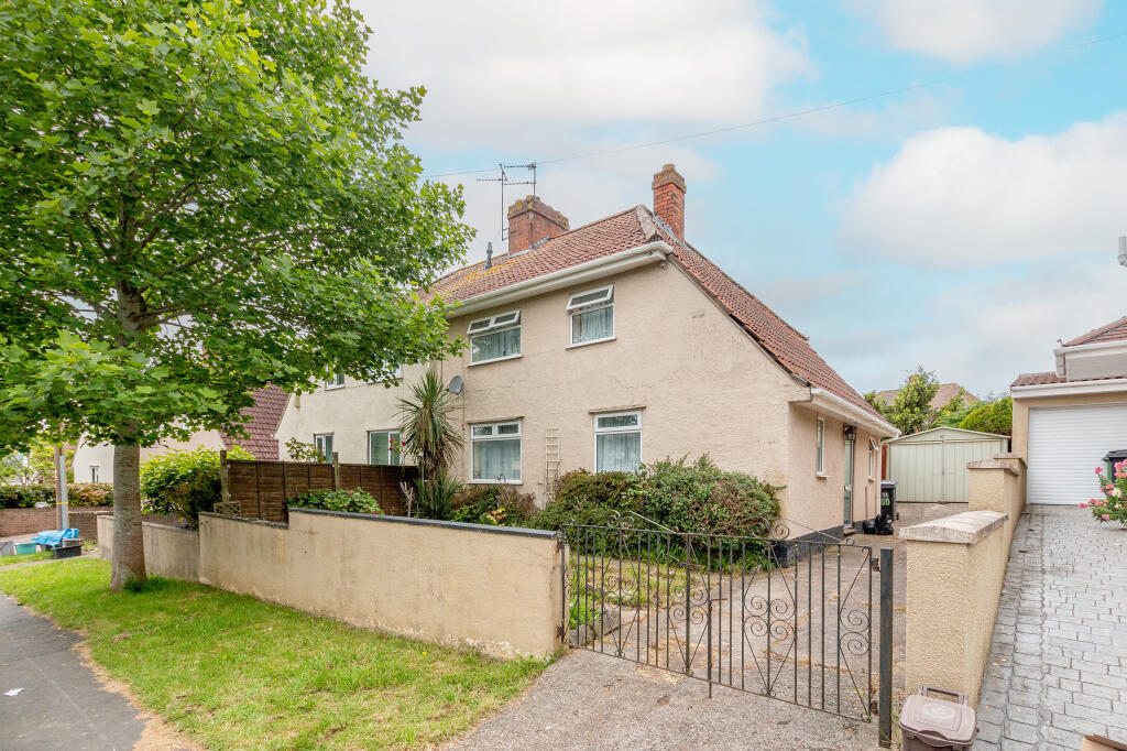 3 bedroom semidetached house for sale in Broadfield Road, Knowle