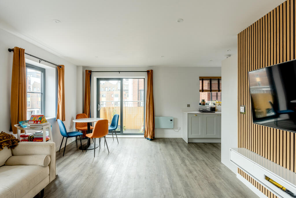 Additional property image - The Piazza, Paintworks, Bristol