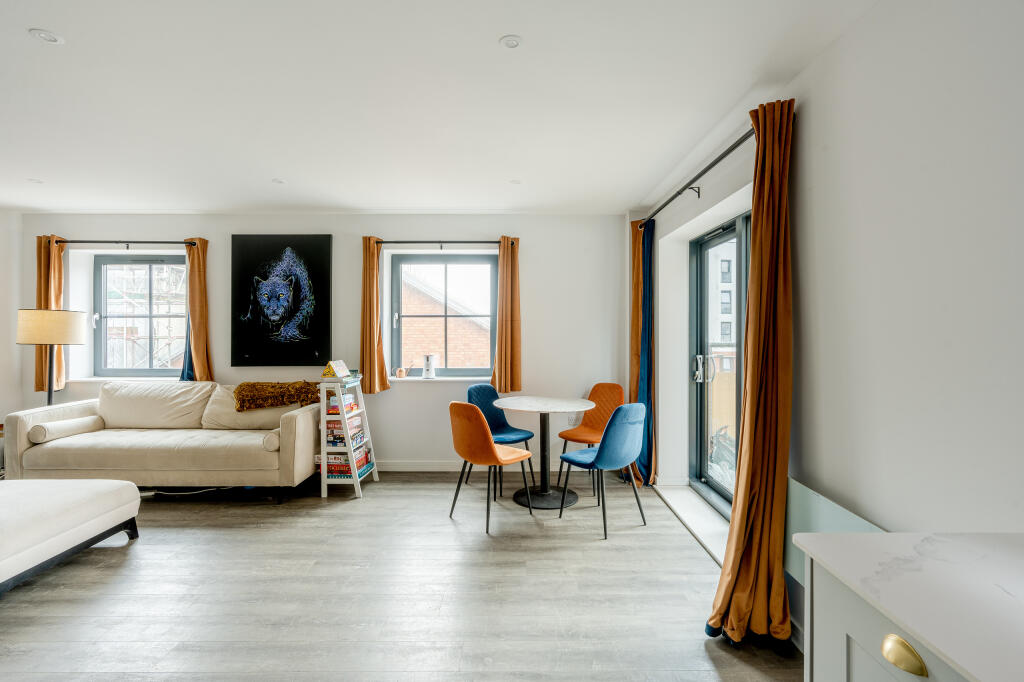 Additional property image - The Piazza, Paintworks, Bristol