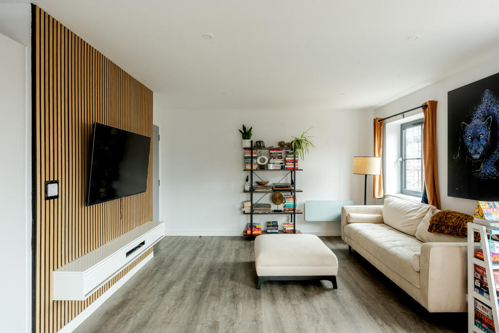 Additional property image - The Piazza, Paintworks, Bristol