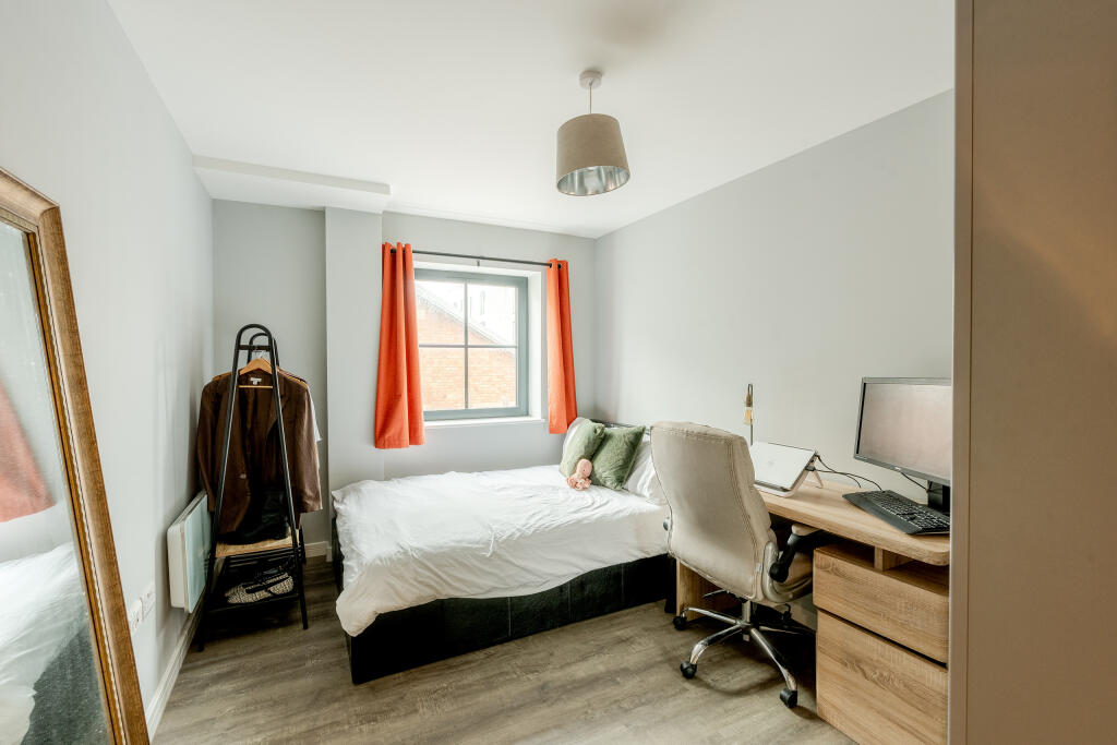 Additional property image - The Piazza, Paintworks, Bristol