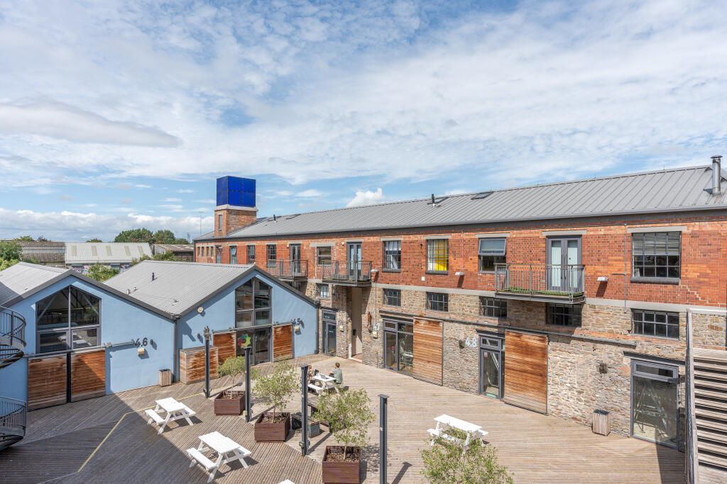 Additional property image - The Piazza, Paintworks, Bristol