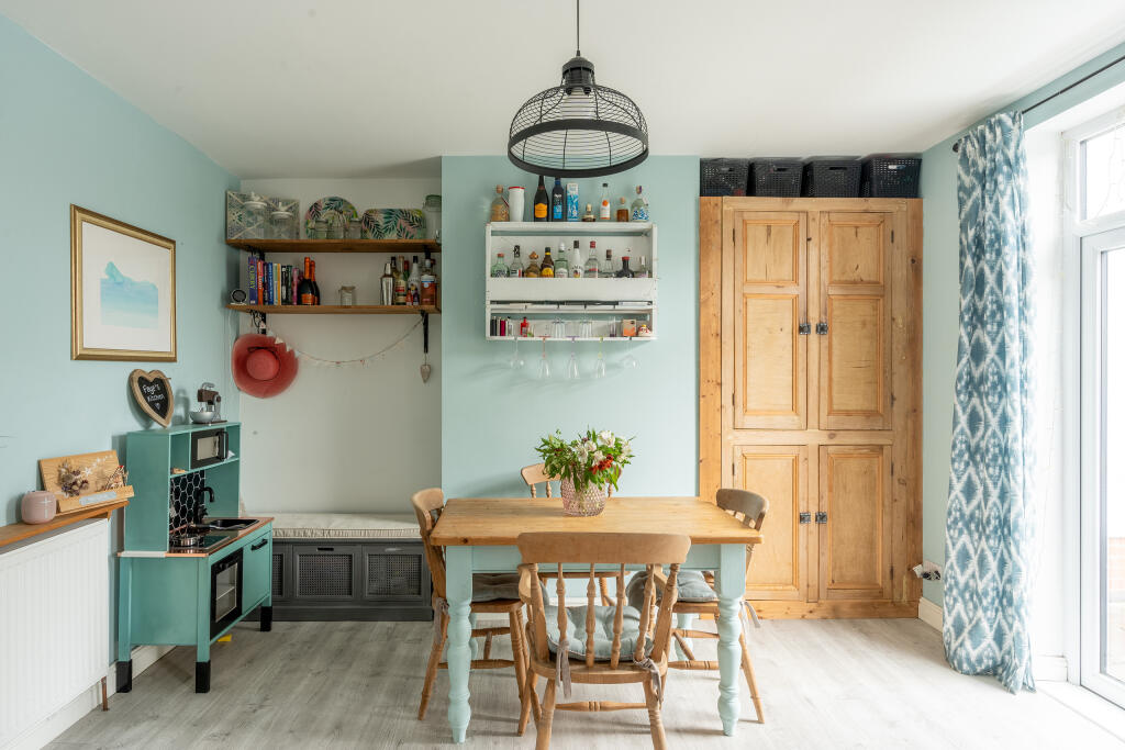 3 bedroom terraced house for sale in Park Road, Northville, Bristol, BS7