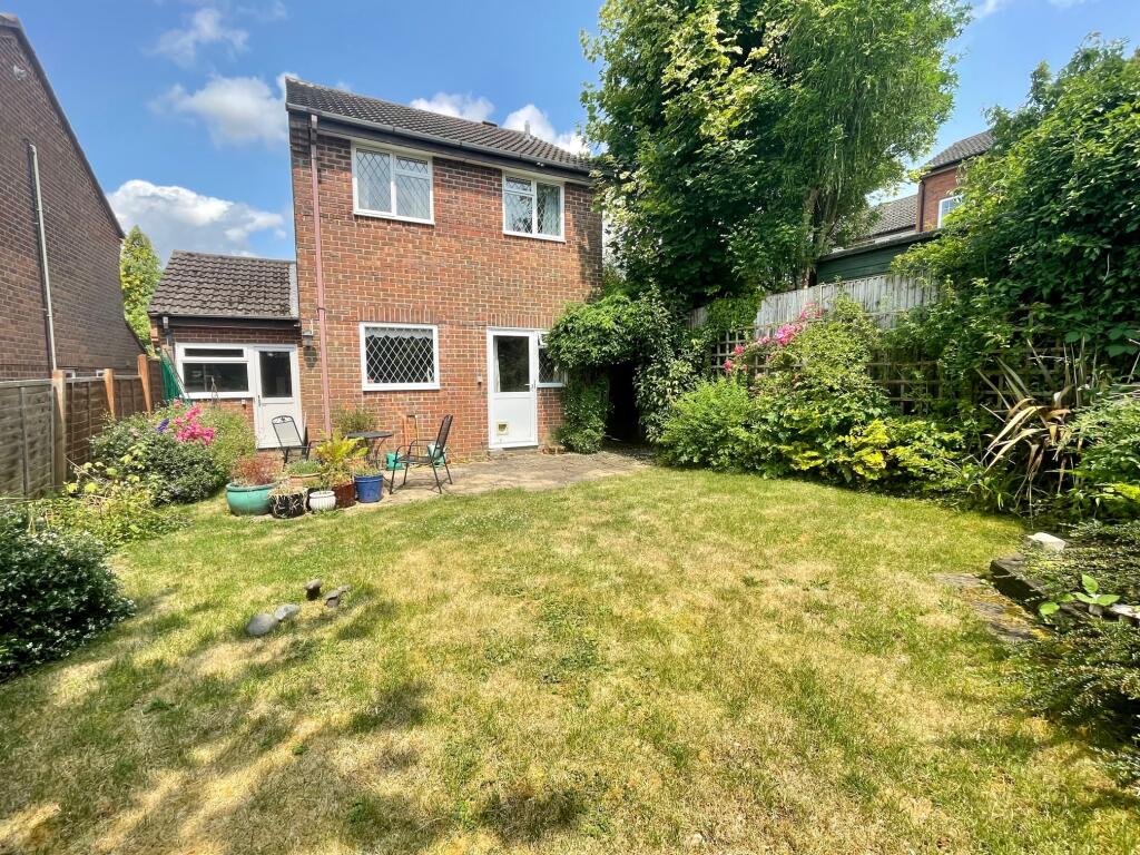 3 bedroom detached house for sale in Privately Situated Detached House