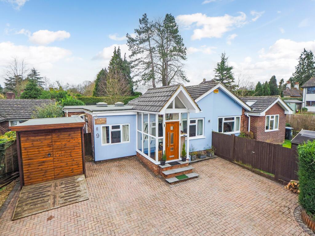 4 bedroom detached bungalow for sale in A very spacious detached bungalow in Bereweeke, SO22