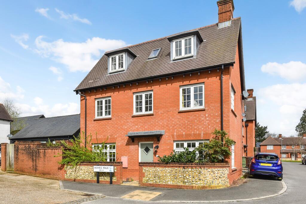 4 bedroom semi-detached house for sale in Winchester, SO23