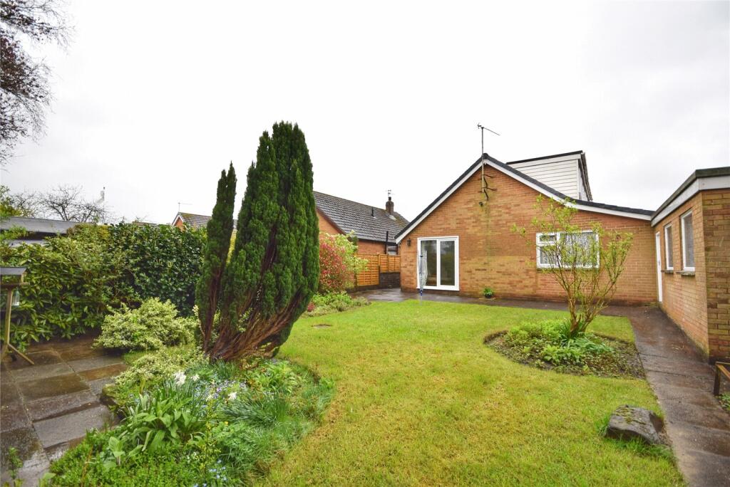 4 bedroom detached bungalow for sale in Fairfield Drive, Clitheroe