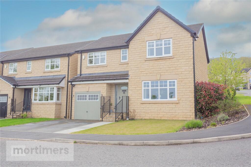 4 bedroom detached house for sale in Painter Crescent, Billington