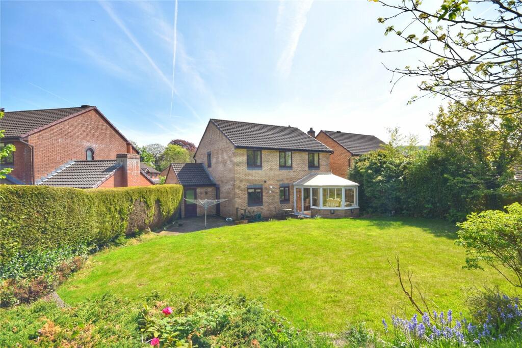 4 bedroom detached house for sale in Hayhurst Road, Whalley, Clitheroe