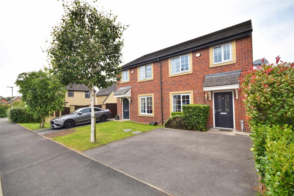 3 bedroom semidetached house for sale in Lune Road, Clitheroe