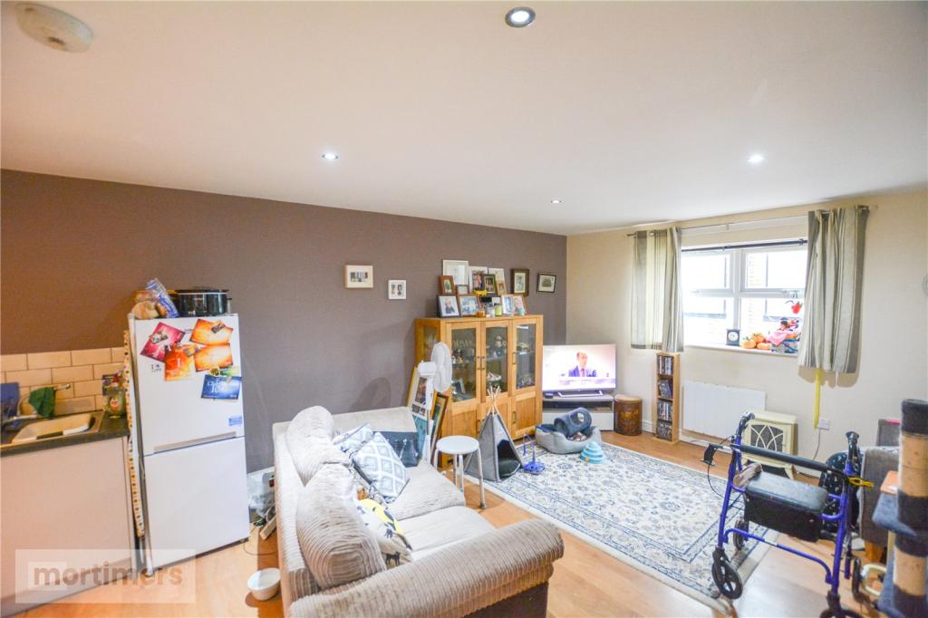 1 bedroom bungalow for sale in Moor Street, Clayton Le Moors, Accrington, BB5