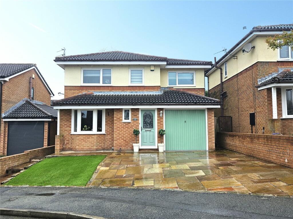 4 bedroom detached house for sale in Grasmere Close, Rishton, Blackburn
