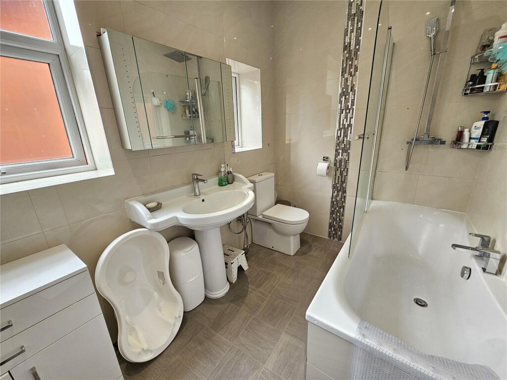 Additional property image - Billinge Avenue, Blackburn, Lancashire, BB2