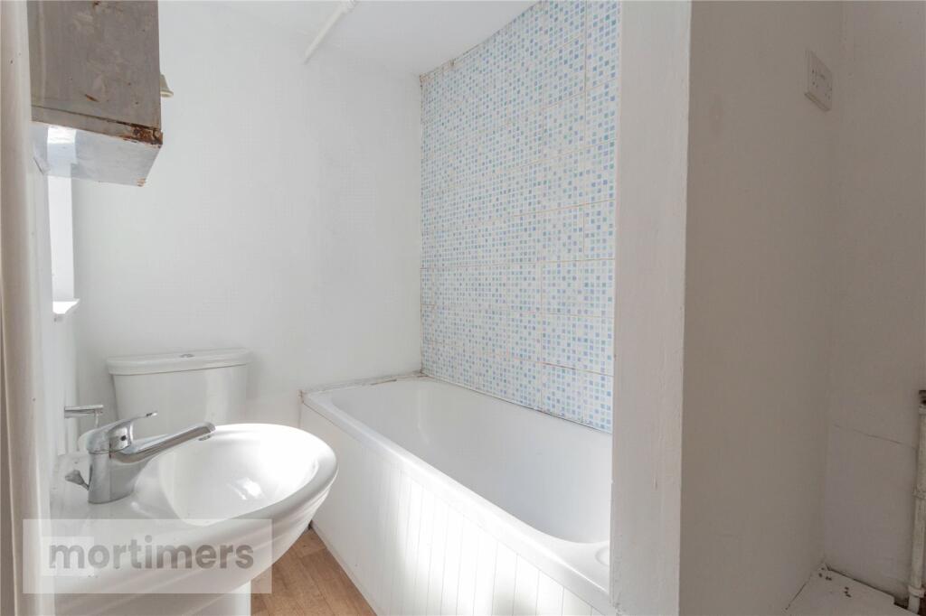 2 bedroom terraced house for sale in Billinge Side, Blackburn, Lancashire, BB2 2 bedroom terraced house for sale in Billinge Side, Blackburn, Lancashire, BB2