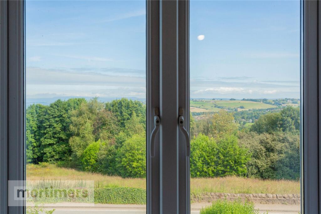 Additional property image - Billinge Side, Blackburn, Lancashire, BB2