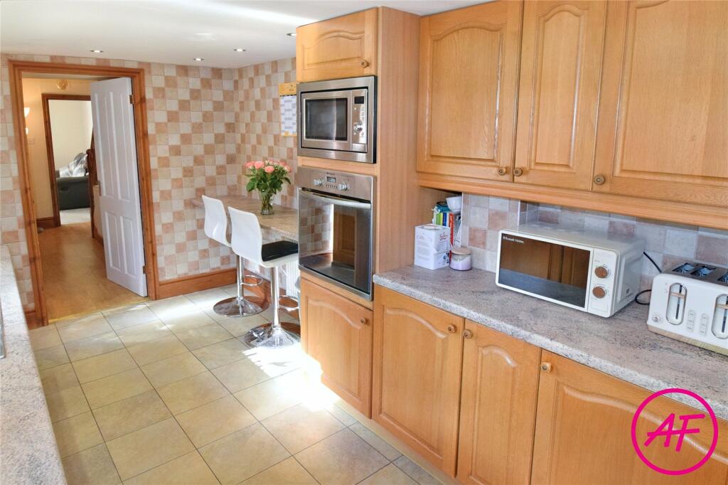 3 bedroom semidetached house for sale in Top Llan Road, Glan Conwy