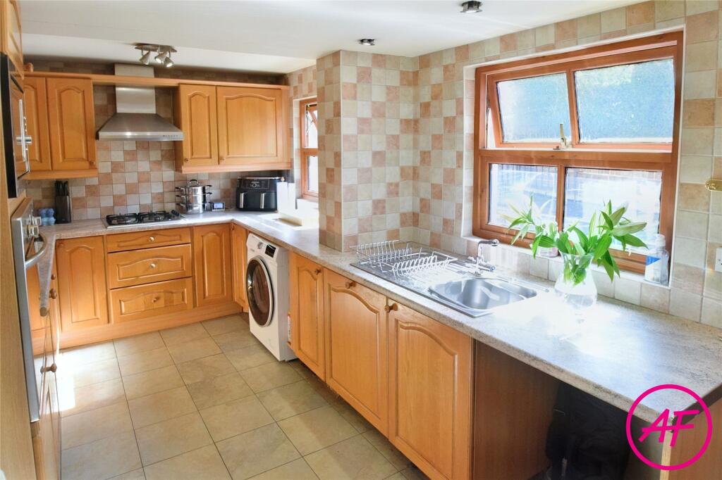3 bedroom semidetached house for sale in Top Llan Road, Glan Conwy