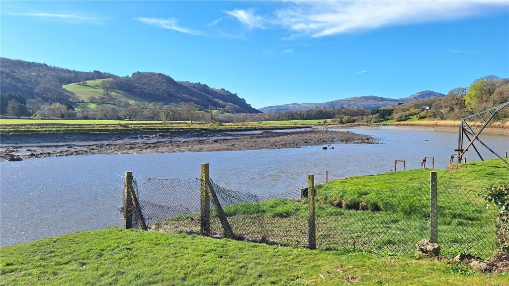 Main image of property: Glanfa Arw, Tal-Y-Cafn, Tal Y Cafn, Conwy, LL28