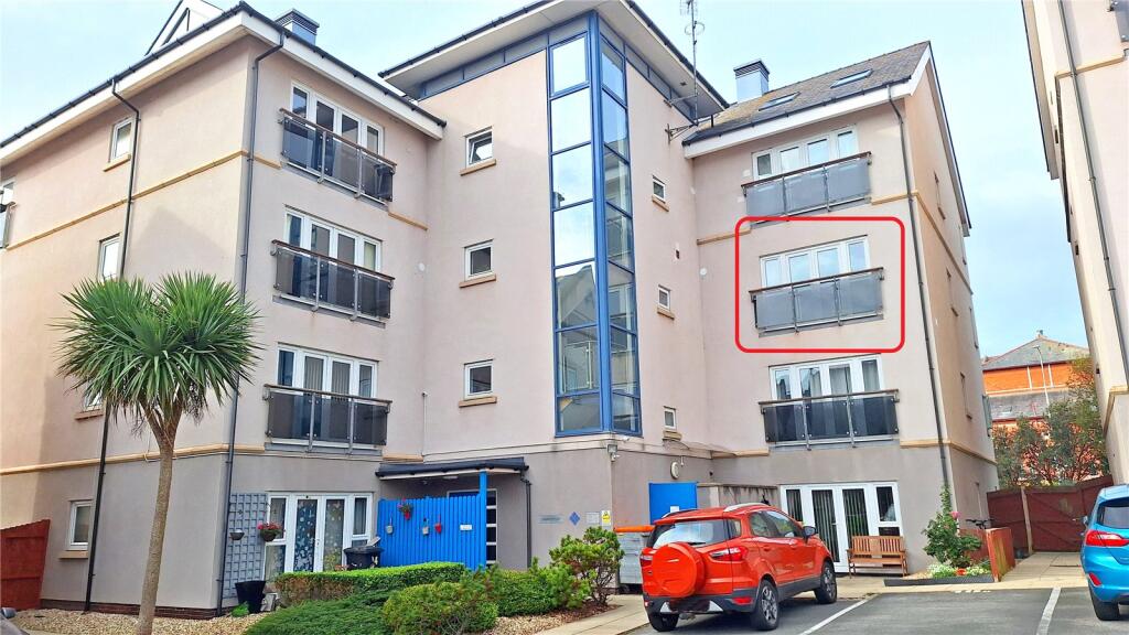 Main image of property: Sapphire House, Mostyn Broadway, Craig Y Don, Llandudno, Conwy, LL30