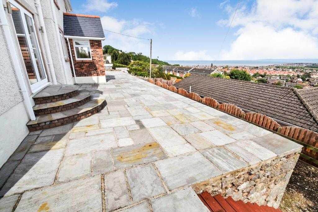 4 bedroom detached house for sale in Pendre Road, Penrhynside