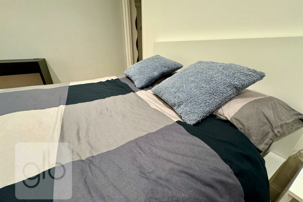 Additional property image - Binswood Avenue, Leamington Spa