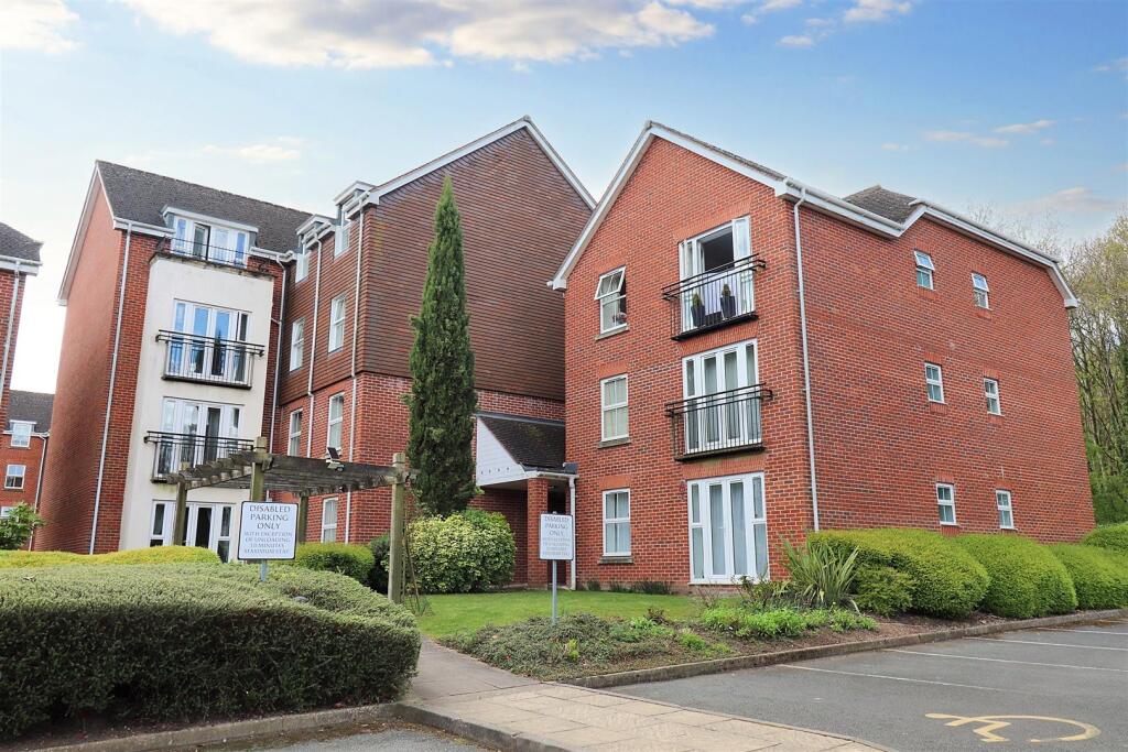 Main image of property: Birch Meadow Close, Warwick