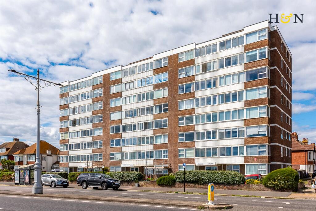 Main image of property: Braemore Court, Kingsway, Hove