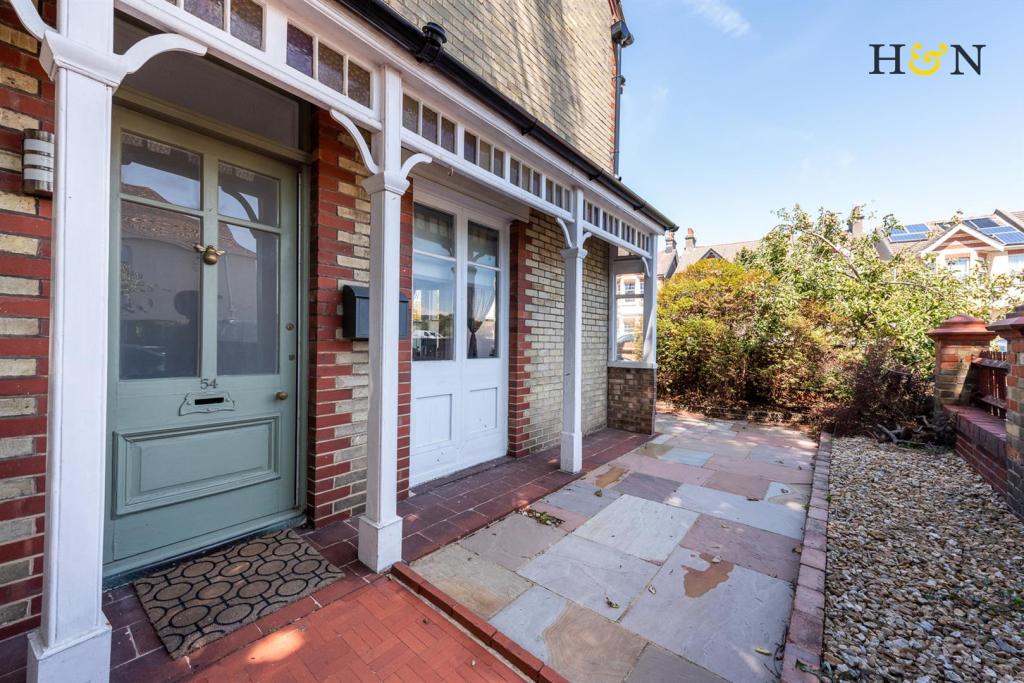 2 bedroom flat for sale in Leicester Villas, Hove, BN3